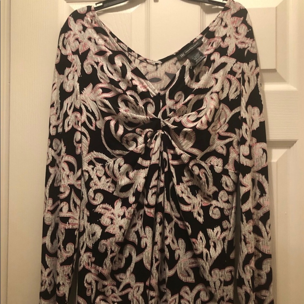 Beautiful Inc Black & Pink & cream Blouse. Only worn once. Excellent condition